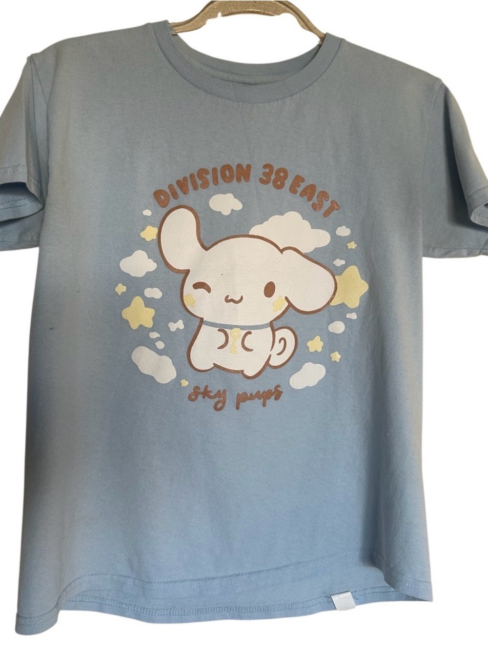 Gildan Light Blue Short Sleeve Tee with Cute Cloud Character Junior M